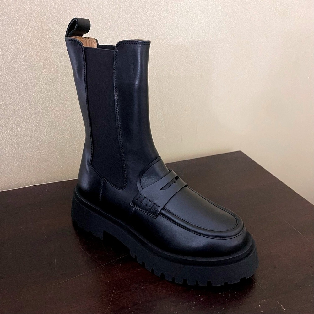 Banana Republic Womens Black Leather Penny Loafer Lug Sole Chelsea Boots 8 - Picture 2 of 7